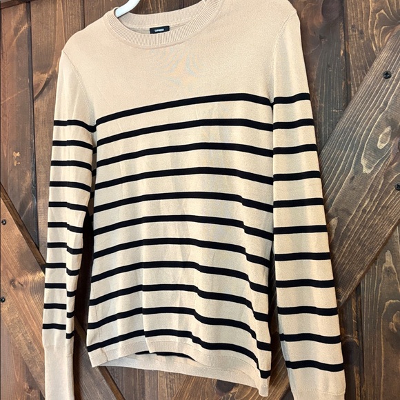 Express Beige and Black Knit Top - Picture 2 of 16